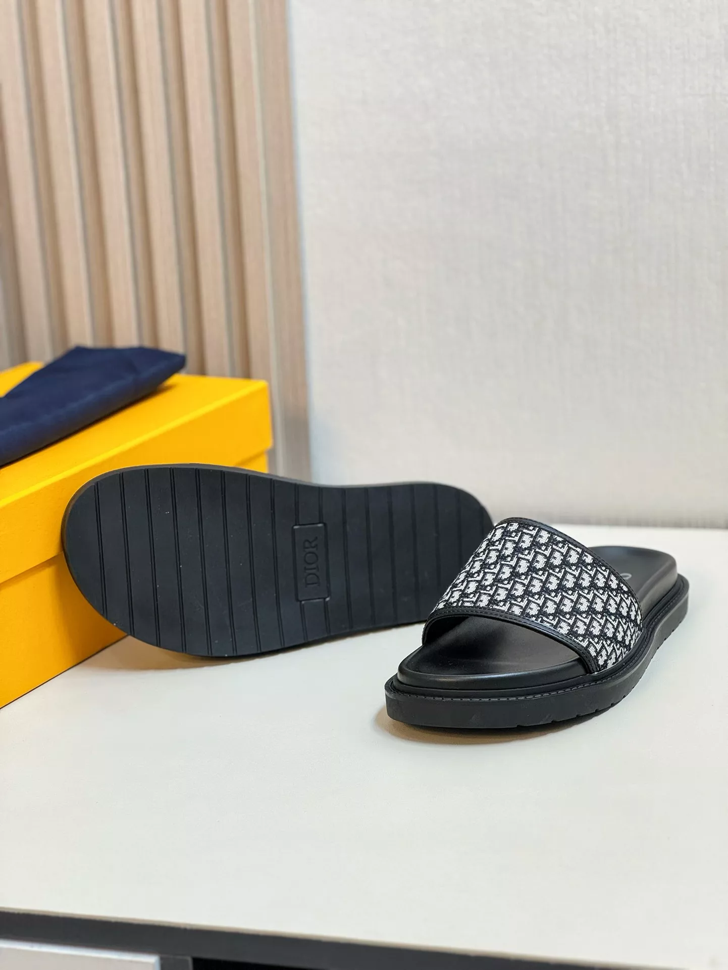 BestValue 8294 Christian Dior Slippers For Men