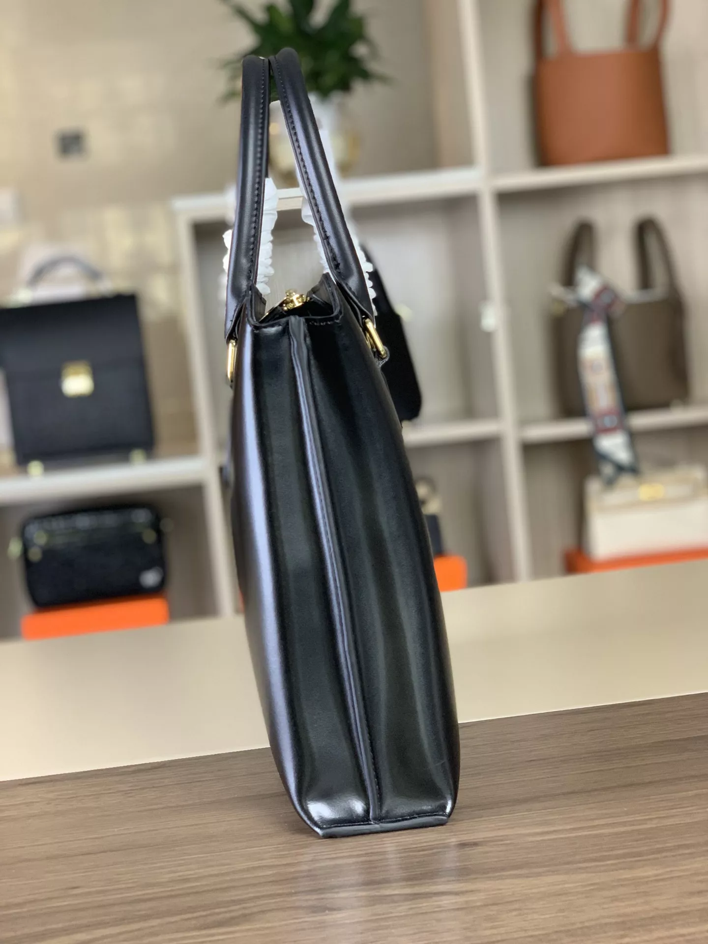 BestValue 8318 Louis Vuitton AAA Man Handbags