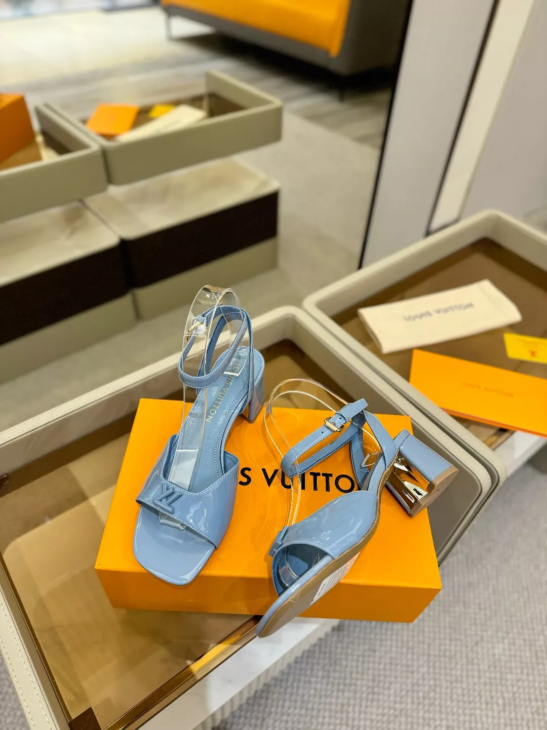 BestValue 8512 Louis Vuitton Sandal For Women