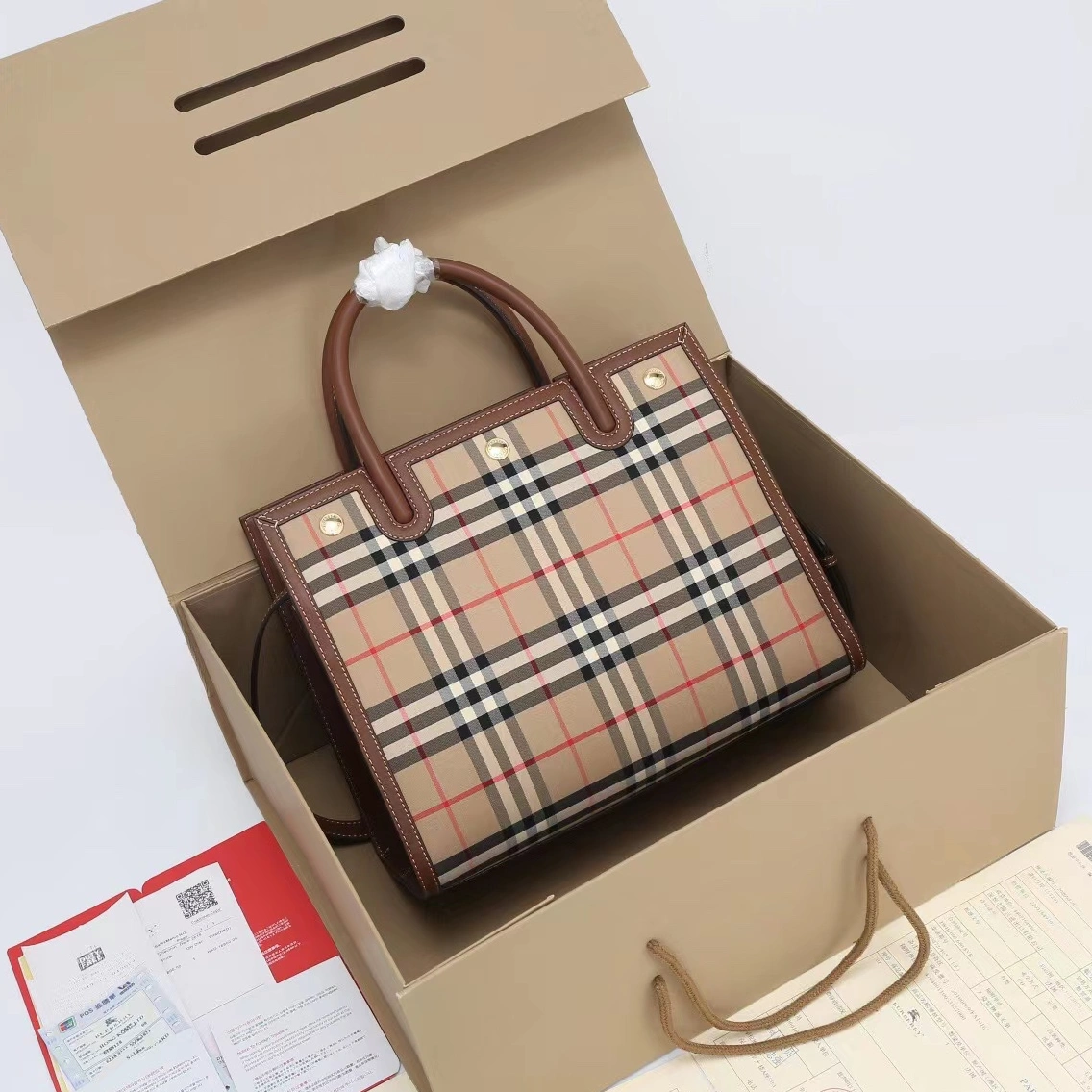 BestValue 8574 Burberry AAA Quality Handbags For Women