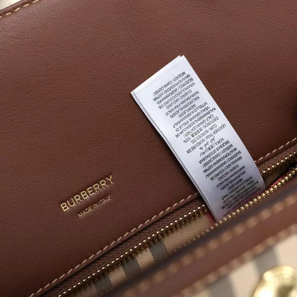 BestValue 8574 Burberry AAA Quality Handbags For Women