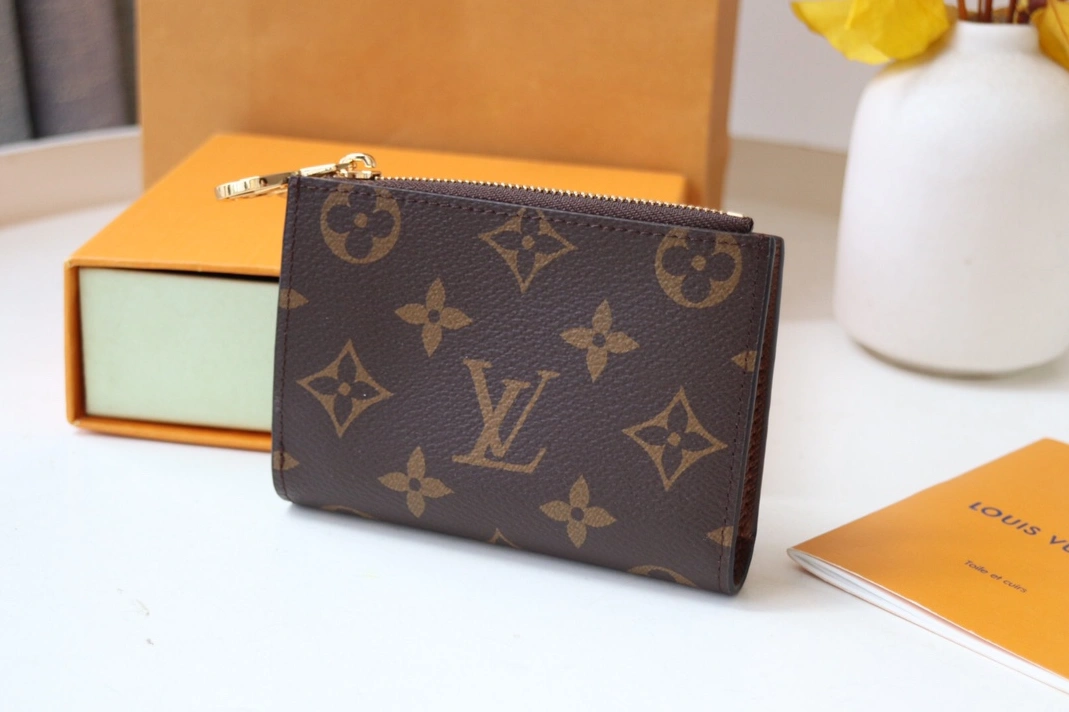 BestValue 8667 Louis Vuitton AAA Quality Card Case In Brown