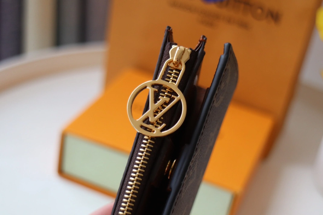 BestValue 8667 Louis Vuitton AAA Quality Card Case In Brown