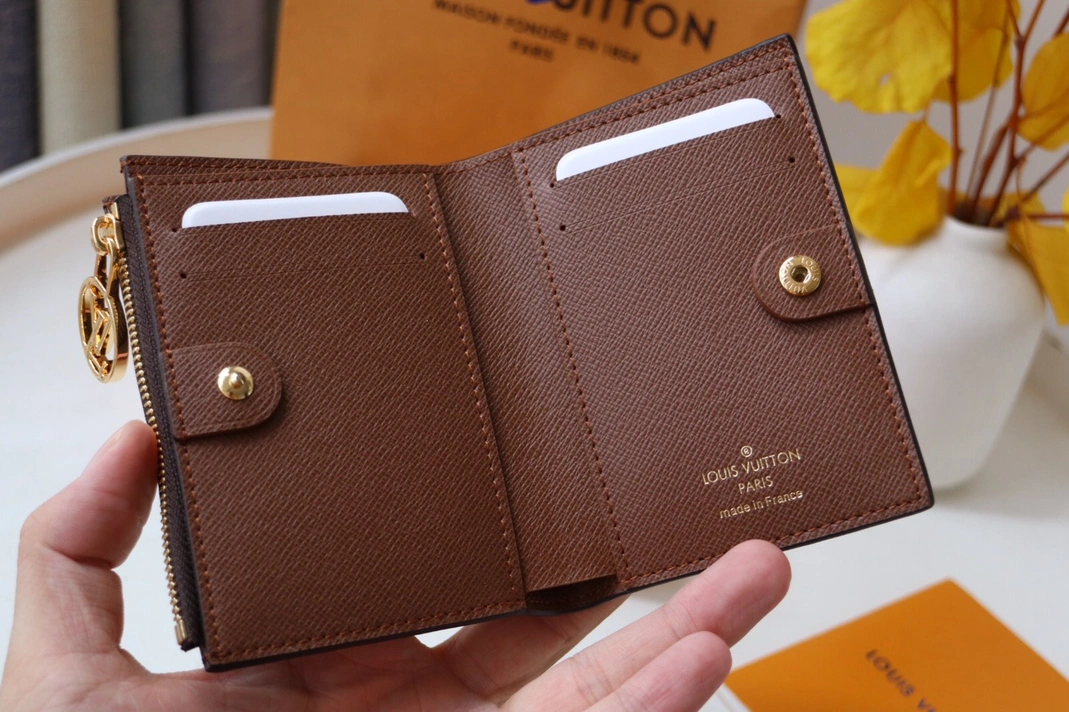 BestValue 8667 Louis Vuitton AAA Quality Card Case In Brown