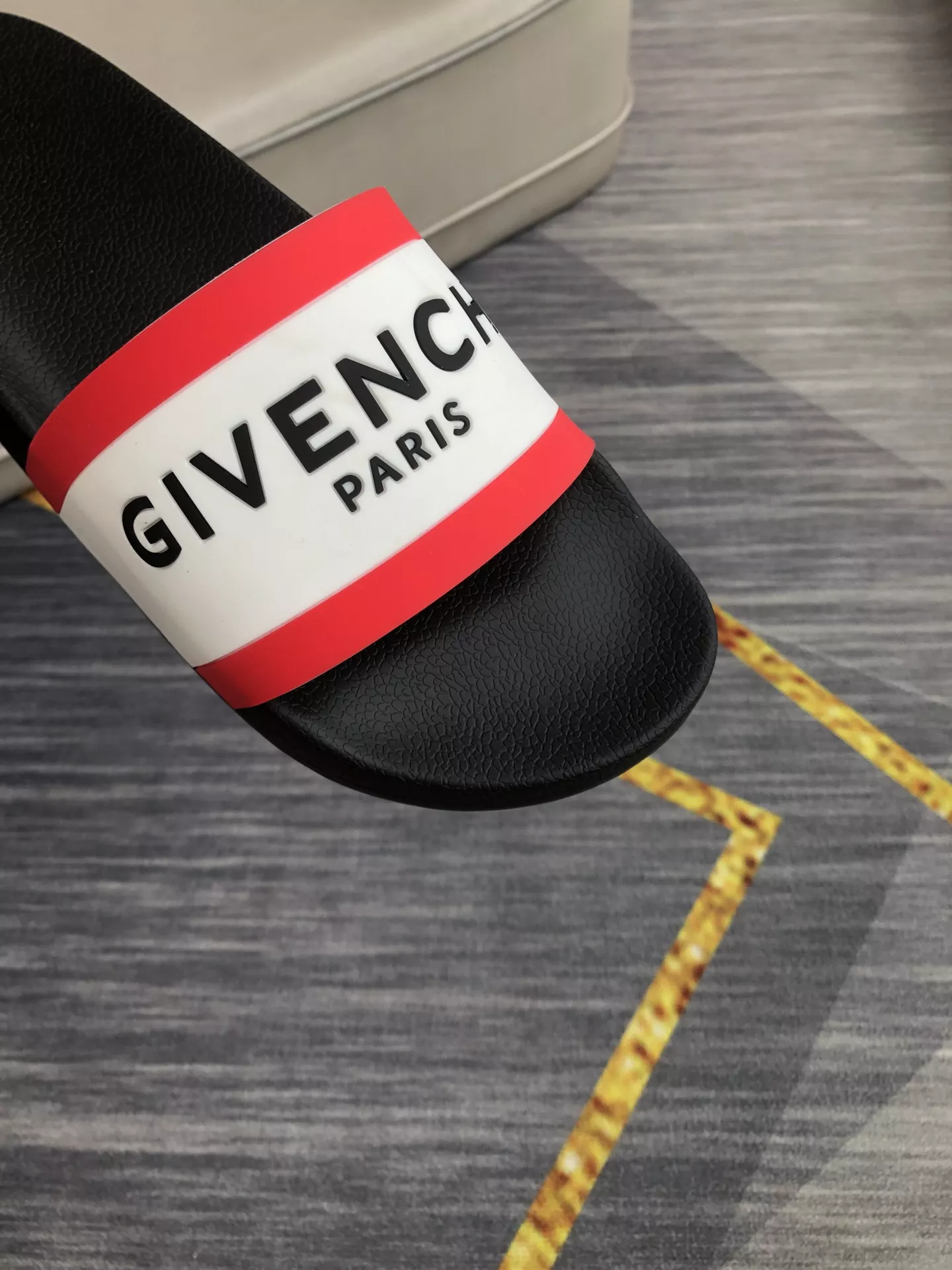 BestValue 8698 Givenchy Slippers For Men