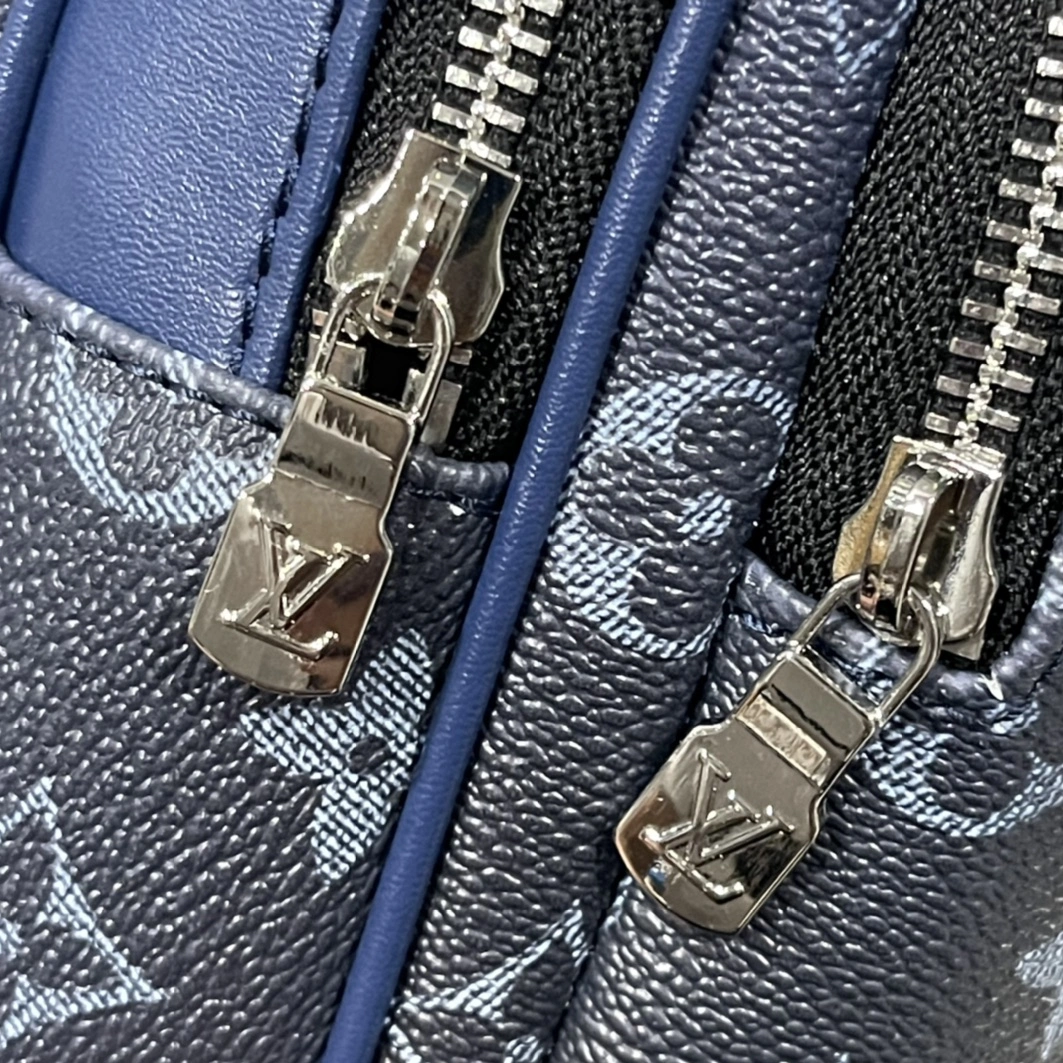 BestValue 8748 Louis Vuitton AAA Man Messenger Bags