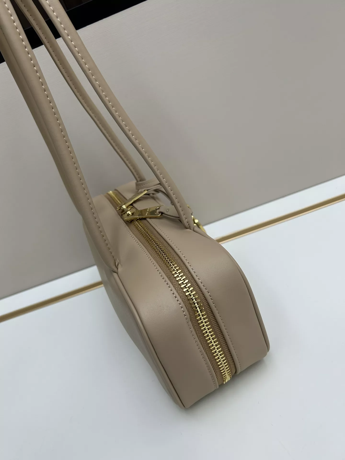 BestValue 9045 MIU MIU AAA Quality Shoulder Bags For Women