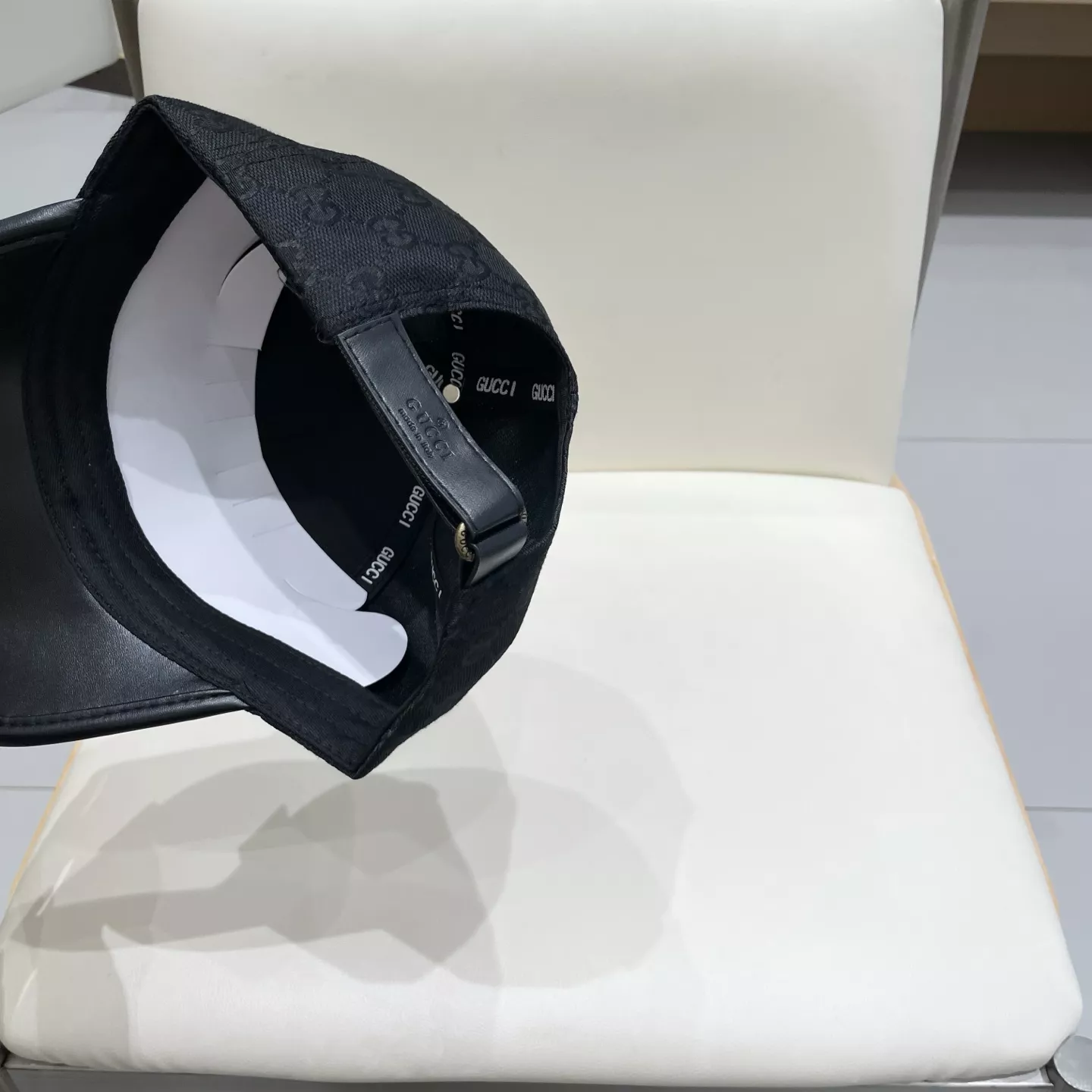 BestValue 9118 Gucci Caps