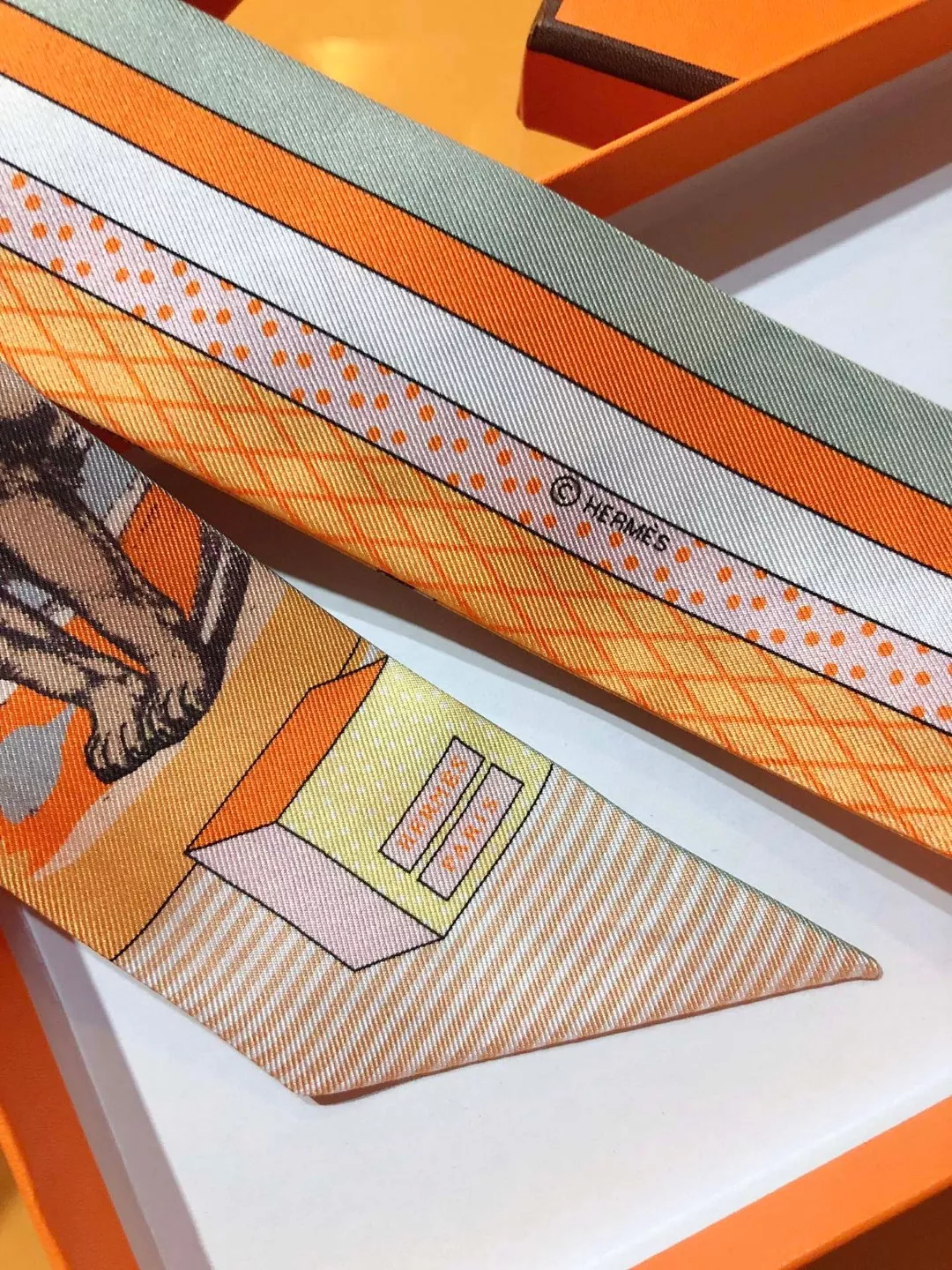 BestValue 9334 Hermes Silk Scarf