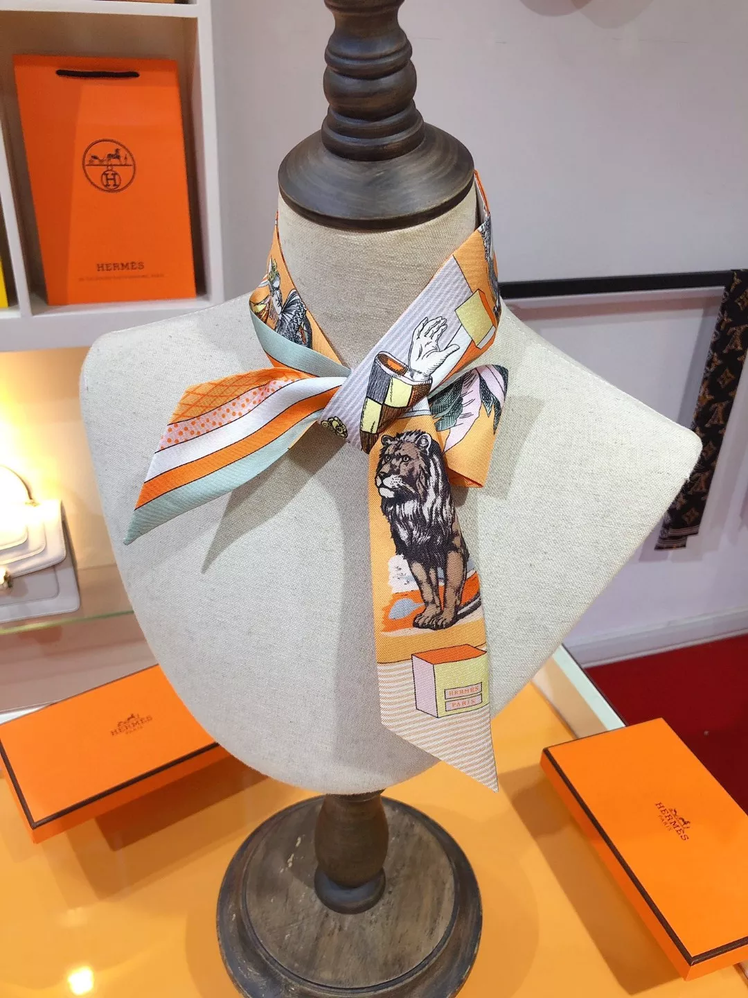 BestValue 9334 Hermes Silk Scarf