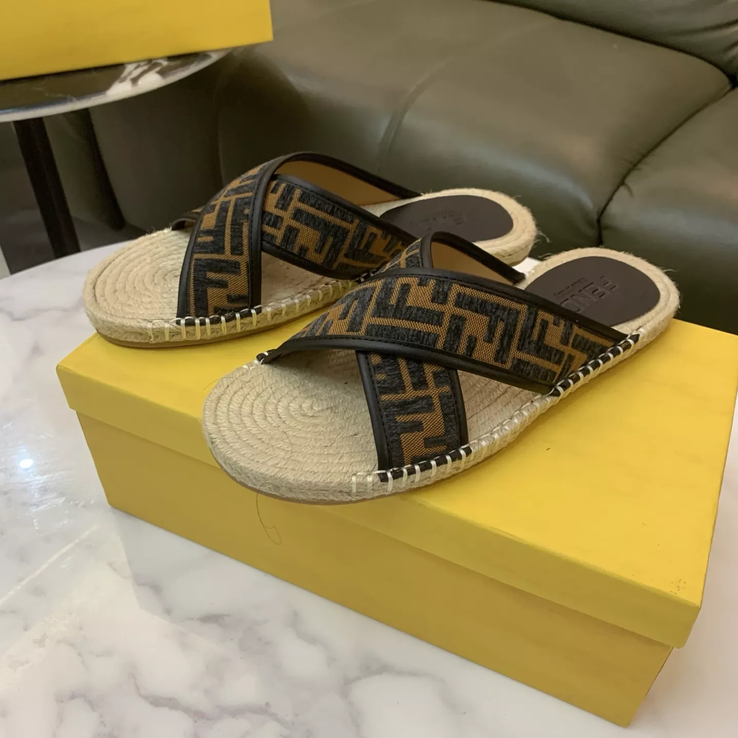 BestValue 962 Fendi Slippers For Men