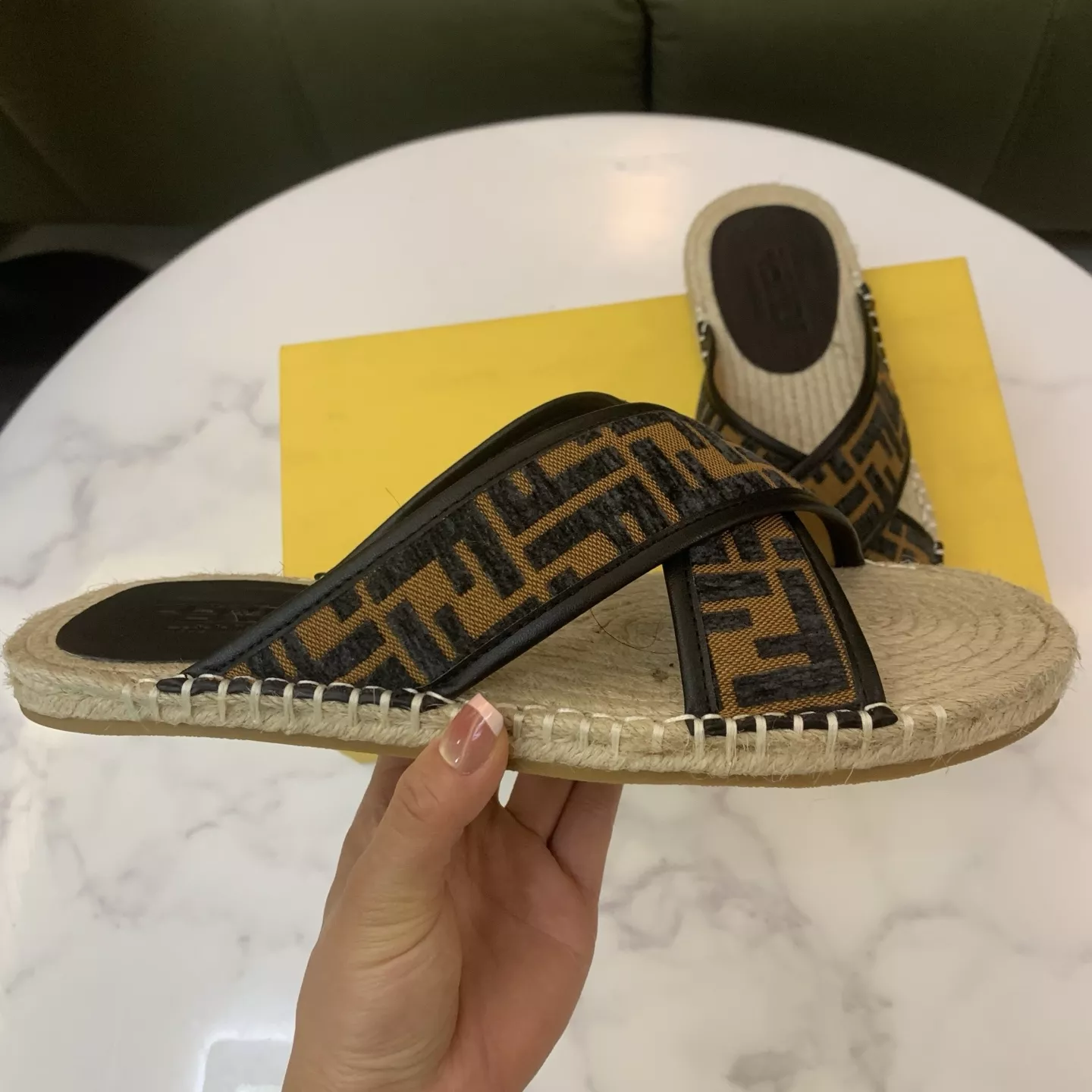 BestValue 962 Fendi Slippers For Men