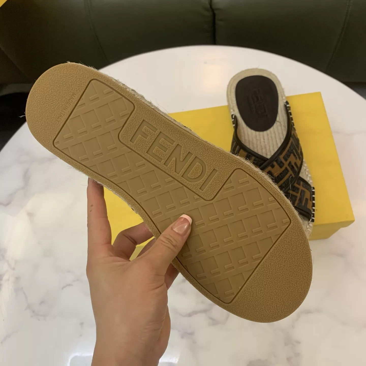 BestValue 962 Fendi Slippers For Men