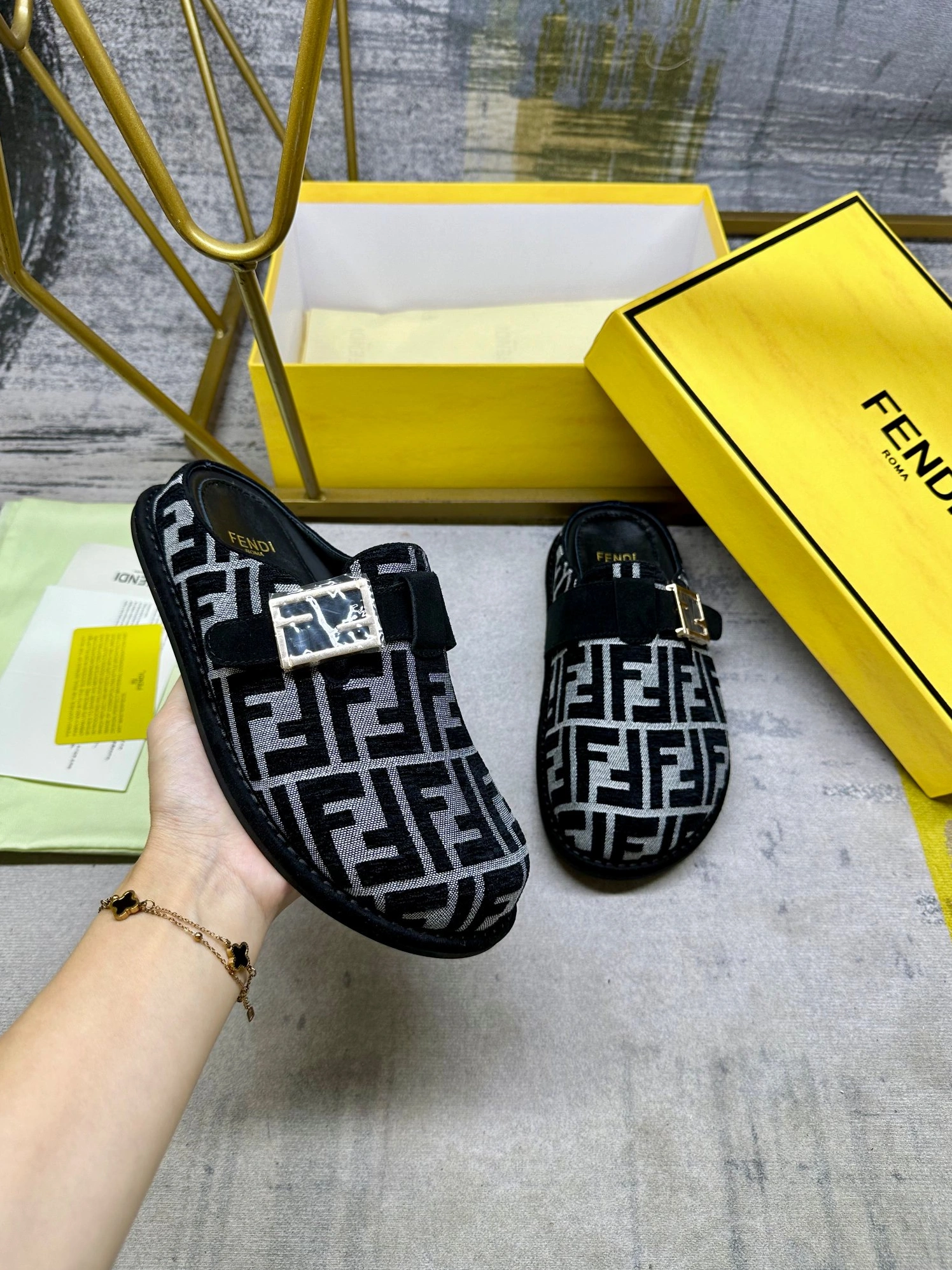 BestValue 9825 Fendi Slippers For Women