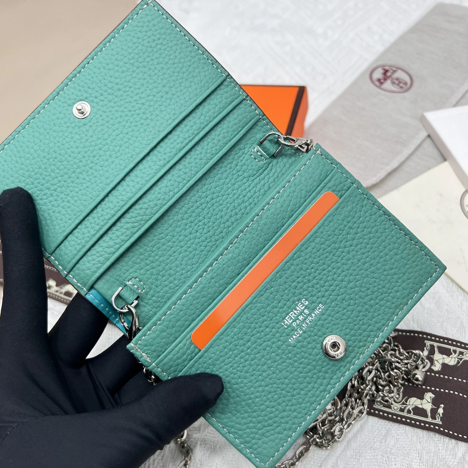 Bold 1074 Hermes AAA Quality Wallets