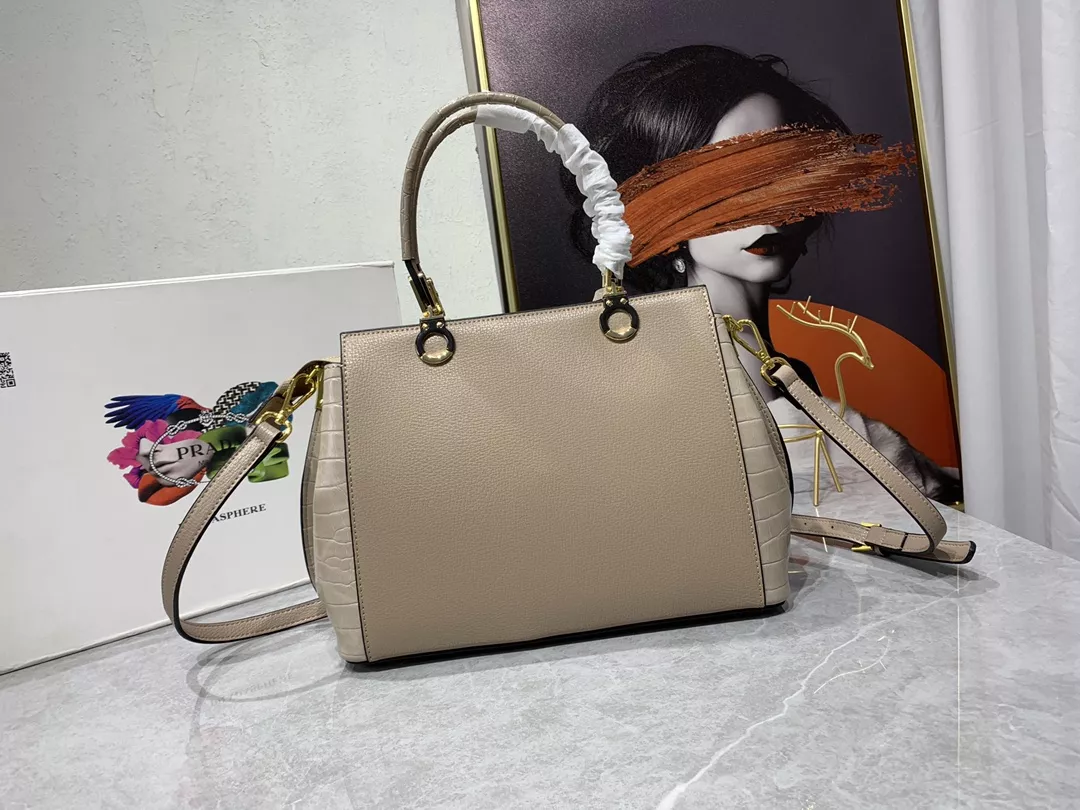 Bold 1172 Prada AAA Quality Handbags For Women