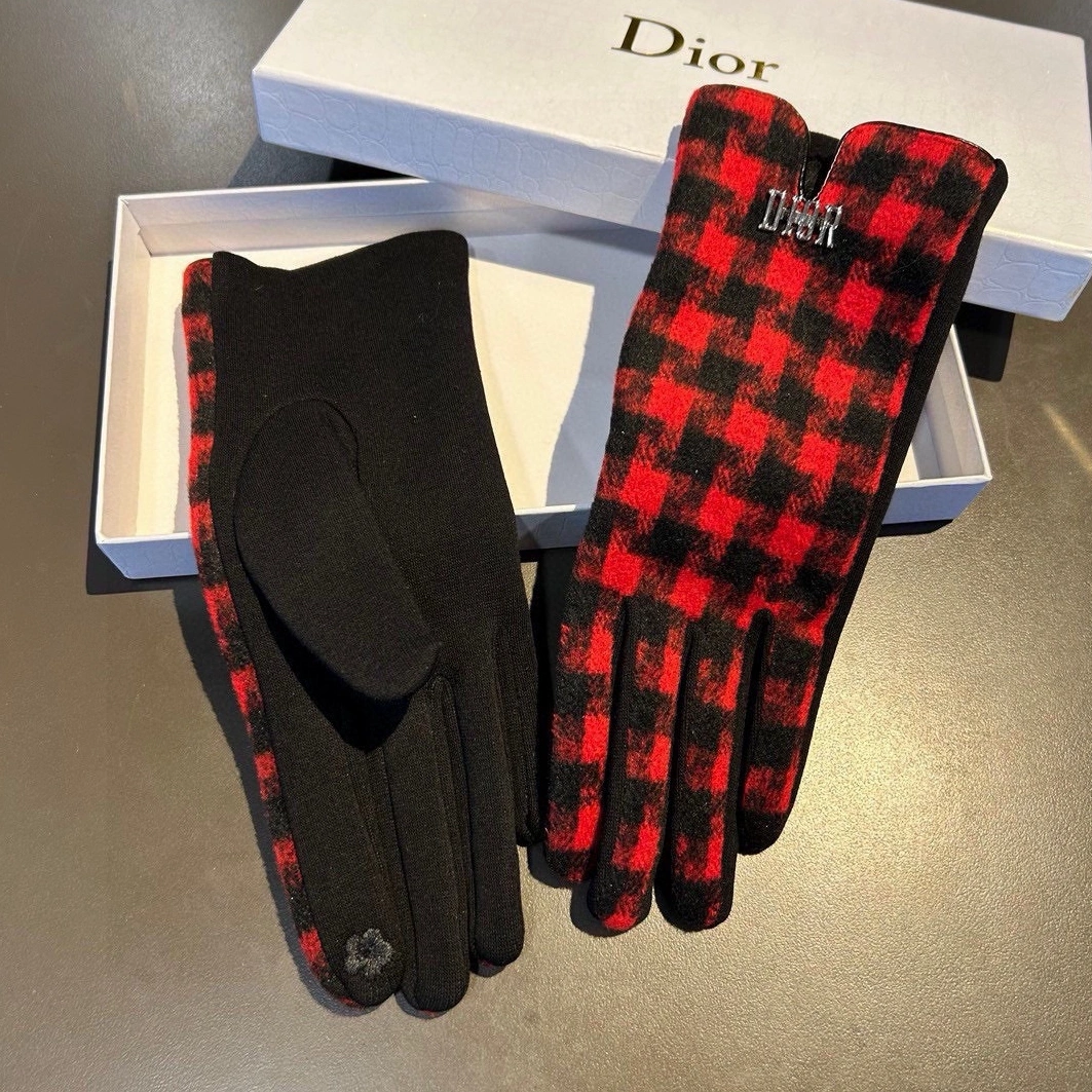 Bold 1321 Christian Dior Gloves