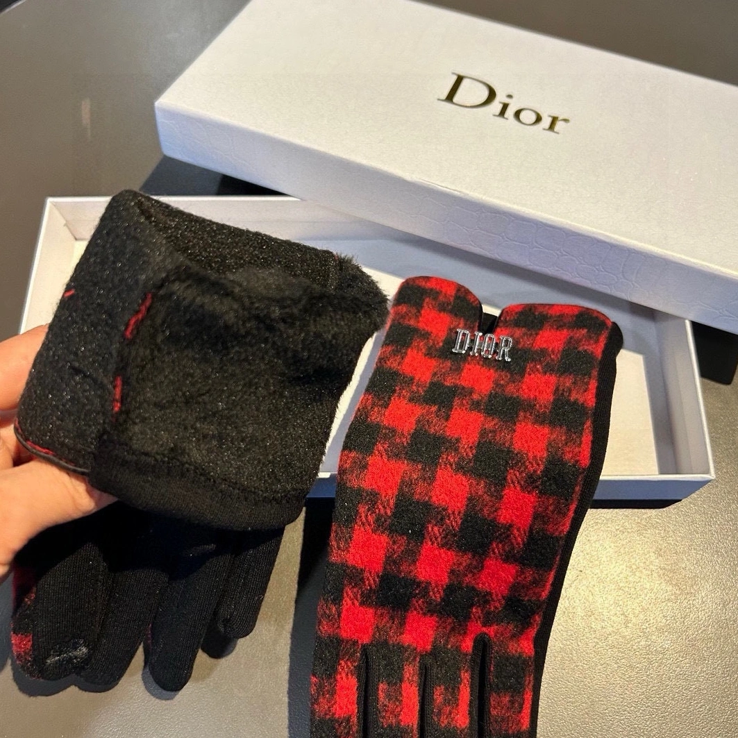 Bold 1321 Christian Dior Gloves
