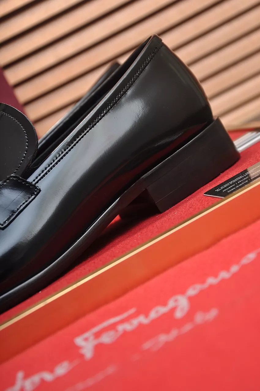 Bold 1537 Salvatore Ferragamo Leather Shoes For Men