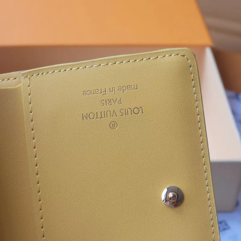 Bold 1687 Louis Vuitton AAA Quality Card Case