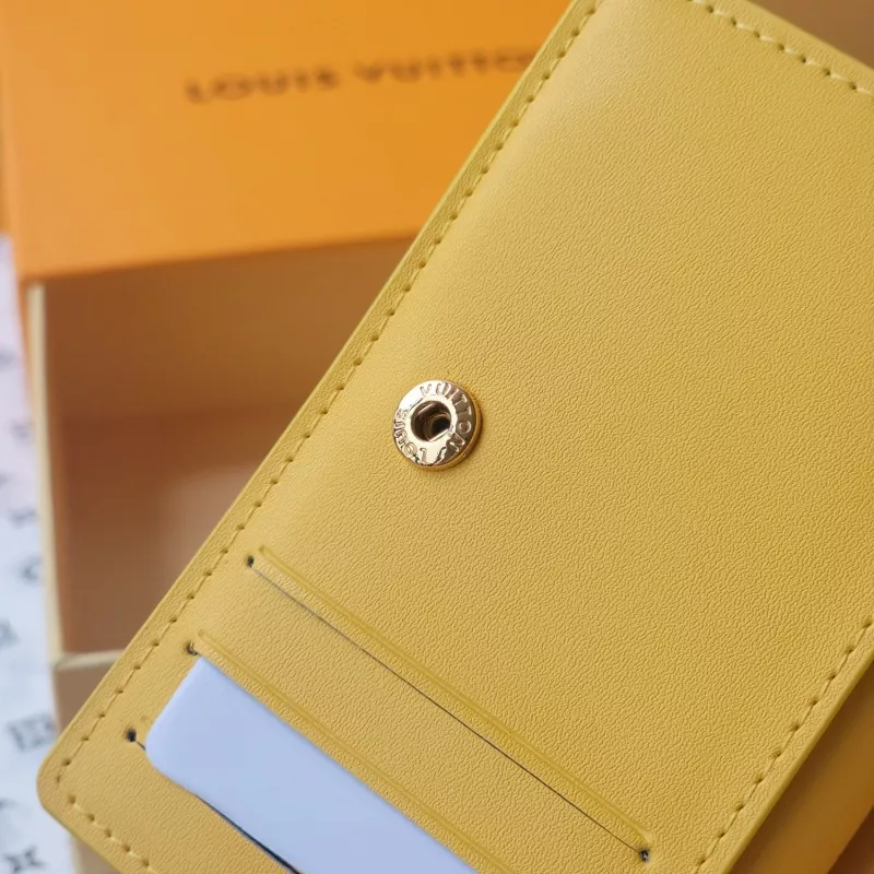 Bold 1687 Louis Vuitton AAA Quality Card Case