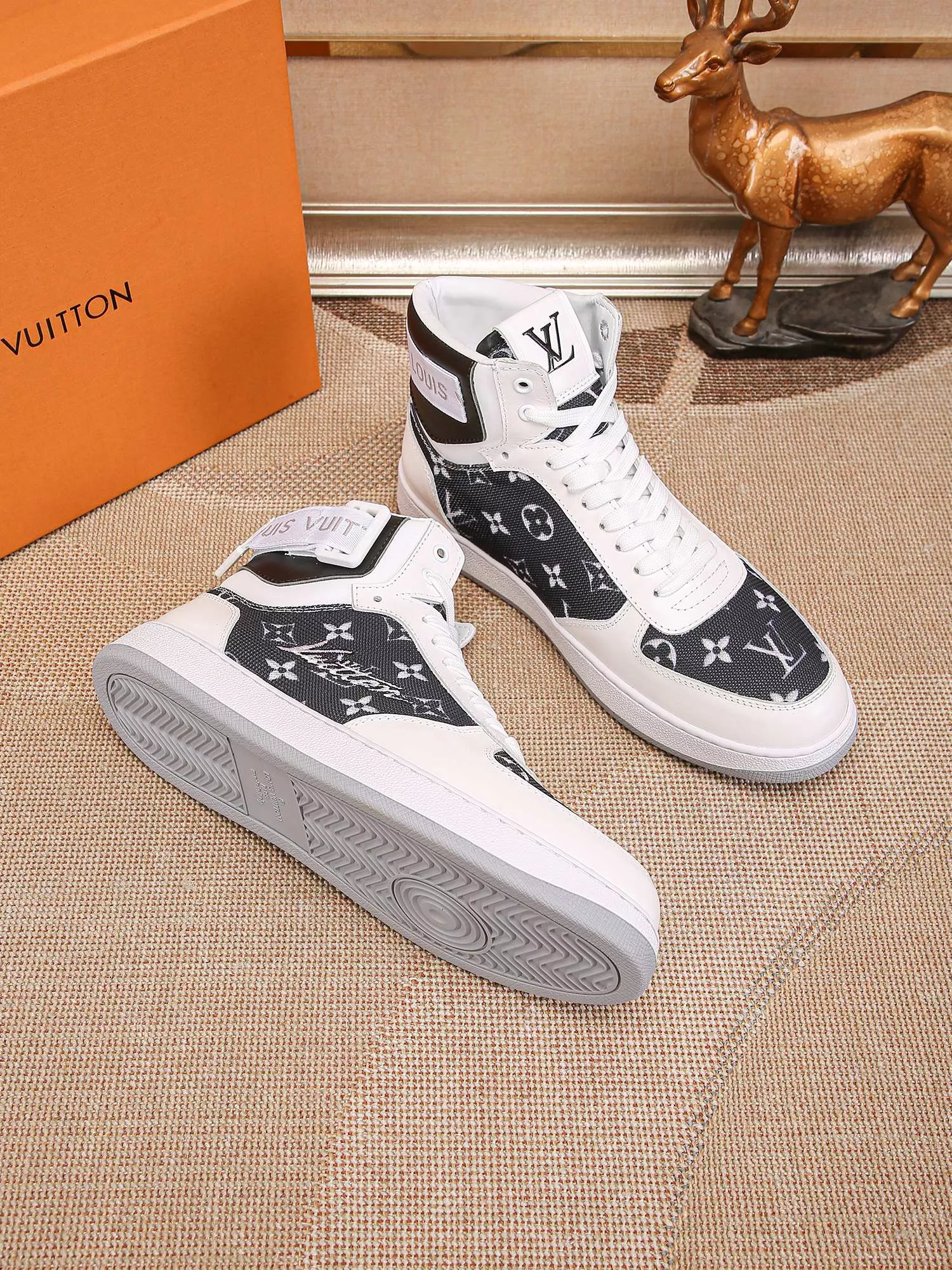 Bold 1695 Louis Vuitton High Tops Shoes For Men