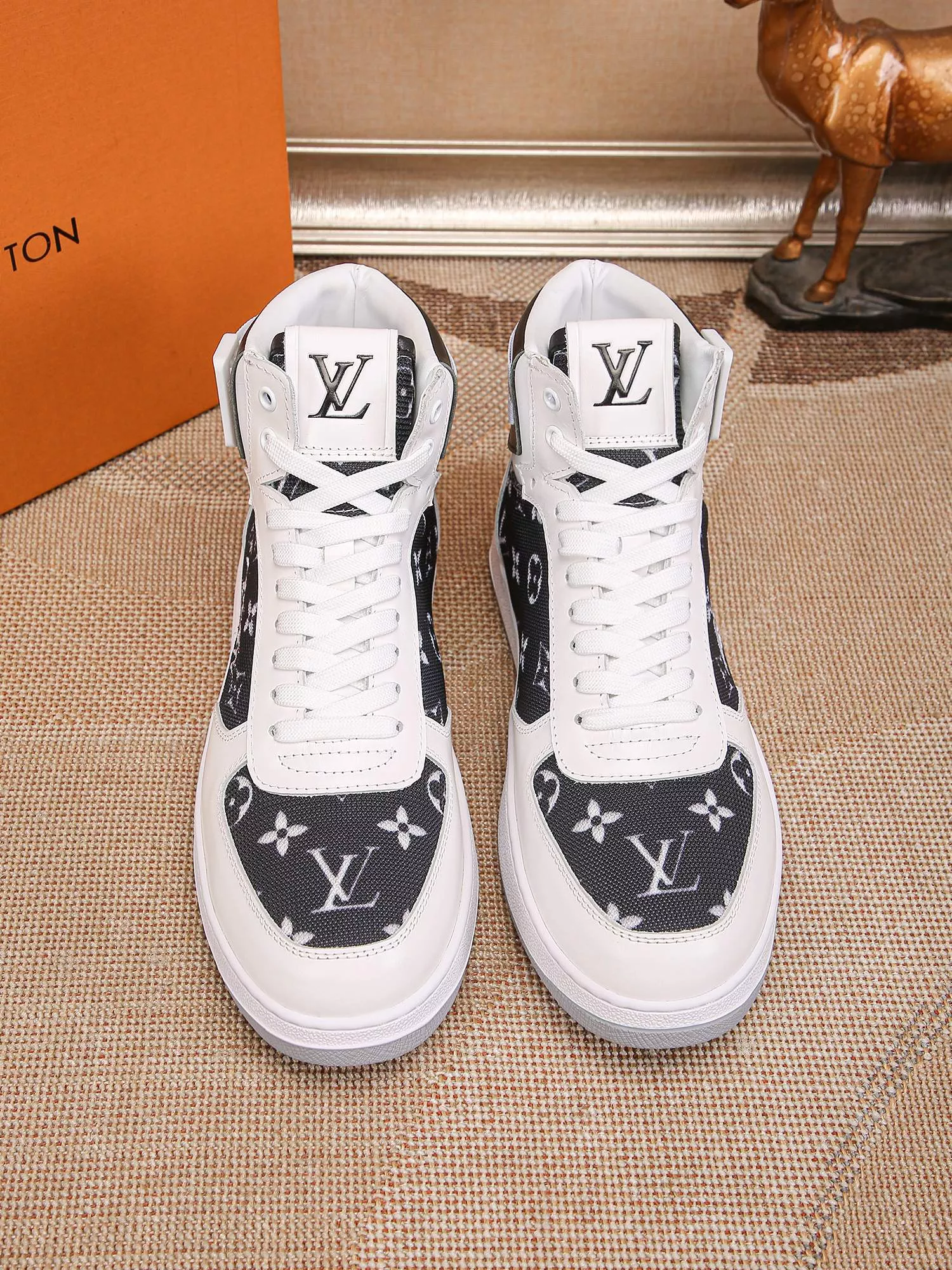 Bold 1695 Louis Vuitton High Tops Shoes For Men