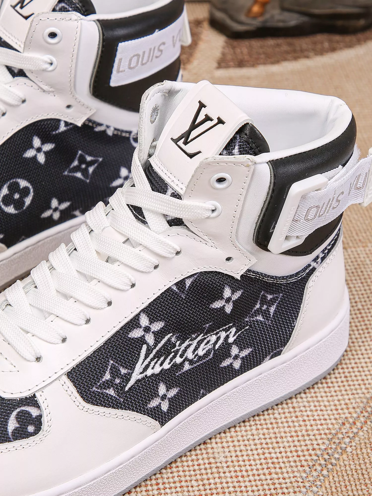 Bold 1695 Louis Vuitton High Tops Shoes For Men