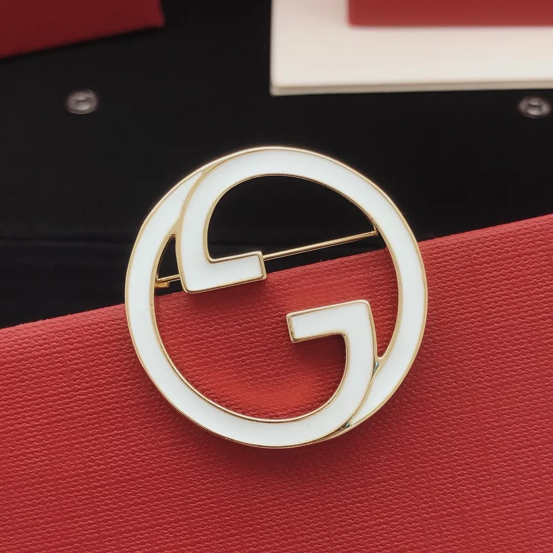 Bold 1804 Gucci Brooches For Women