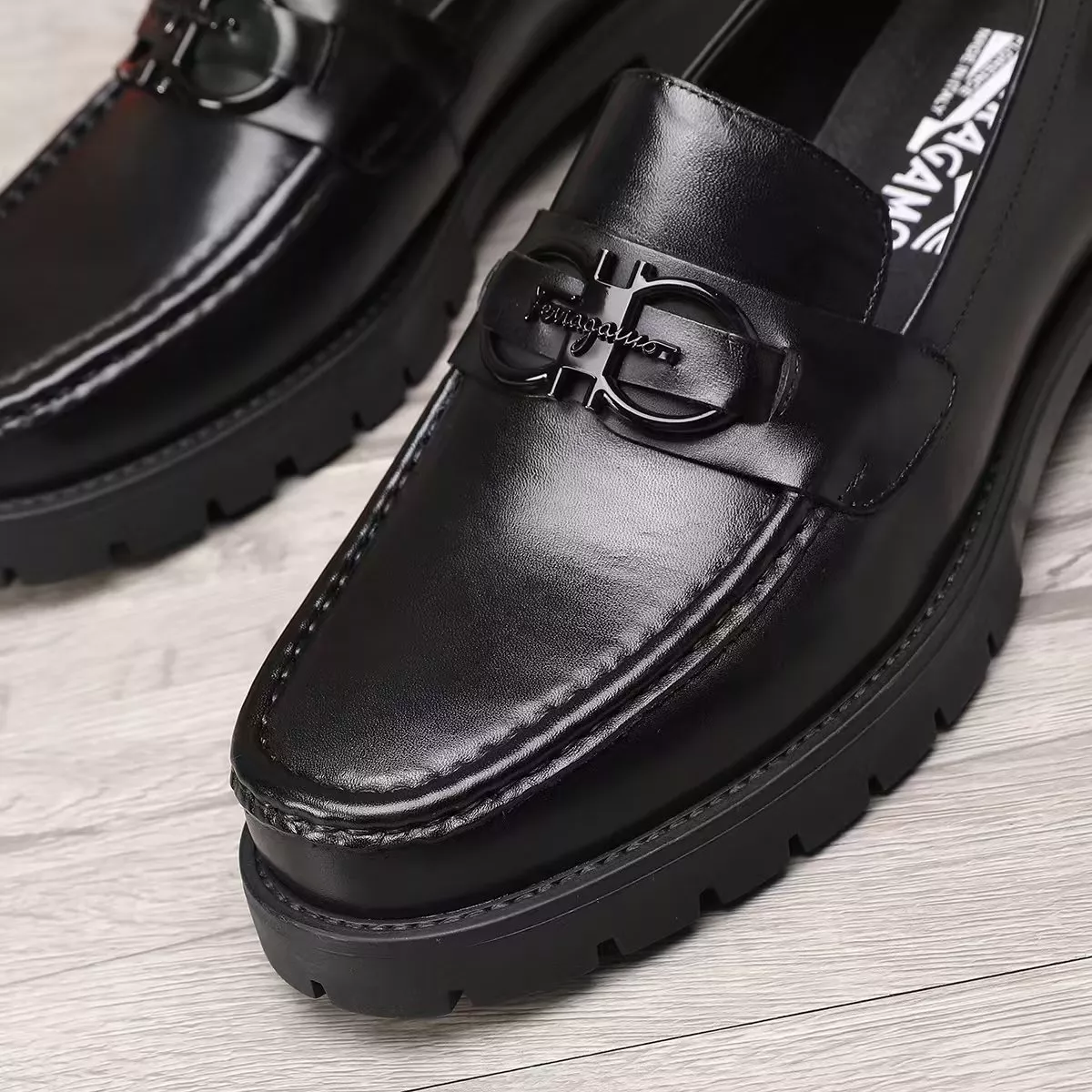 Bold 1813 Salvatore Ferragamo Leather Shoes For Men