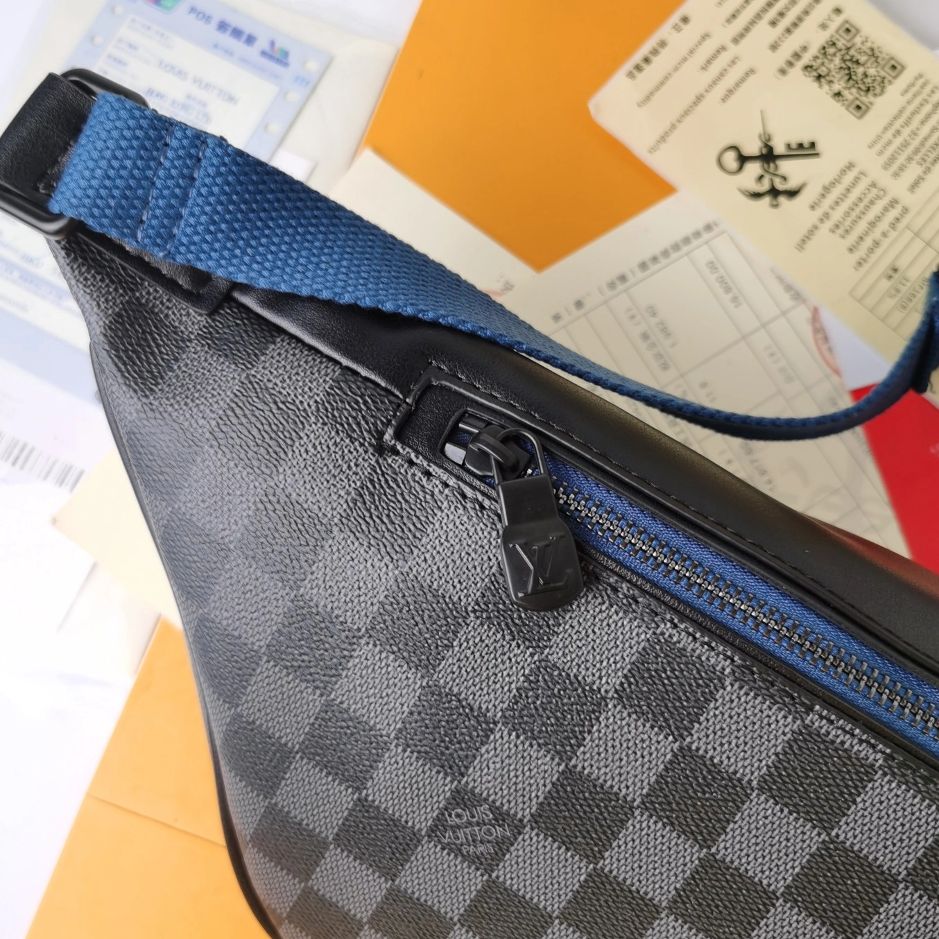 Bold 1876 Louis Vuitton LV AAA Man Pockets