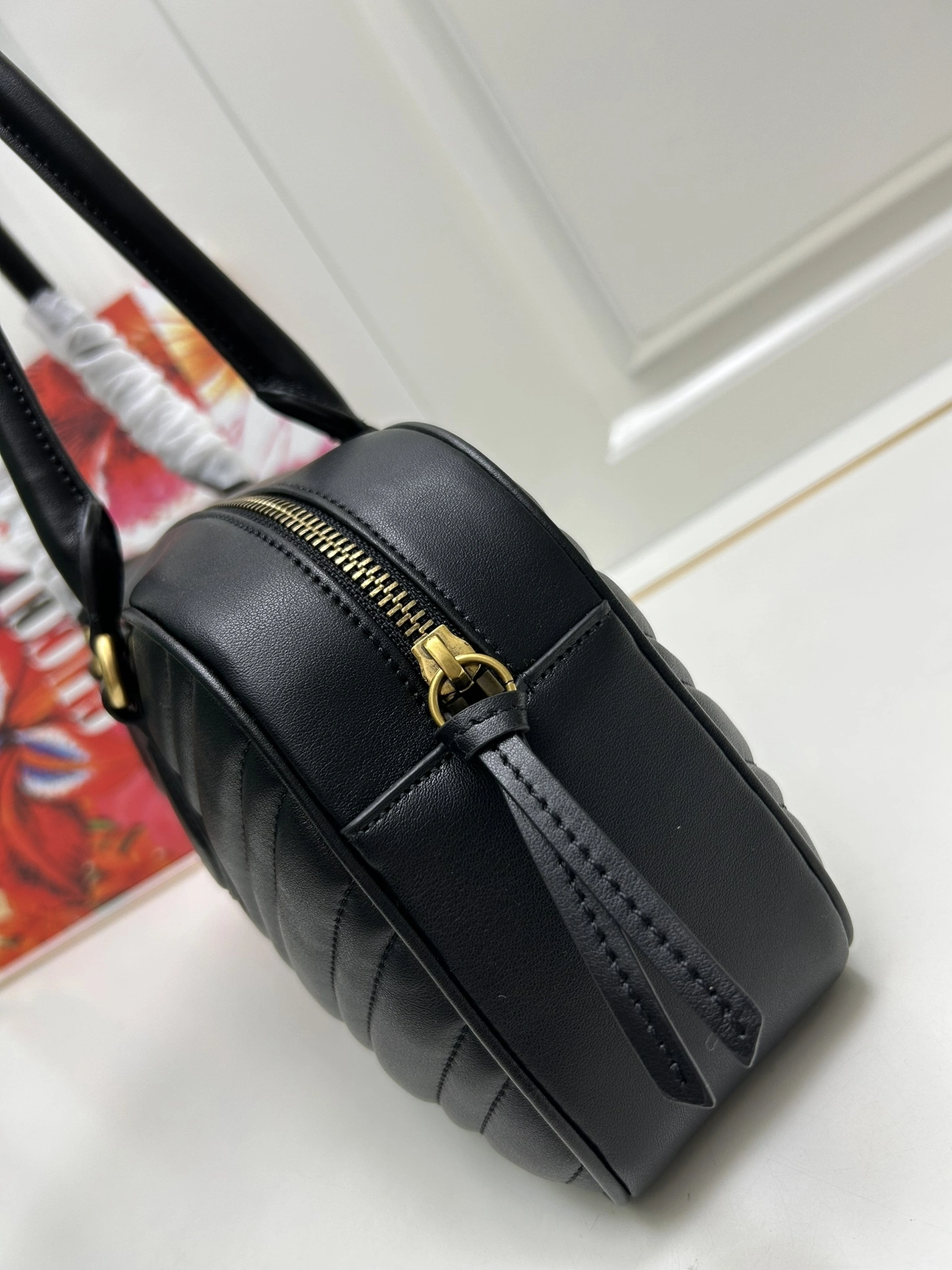 Bold 2139 Gucci AAA Quality Handbags For Women