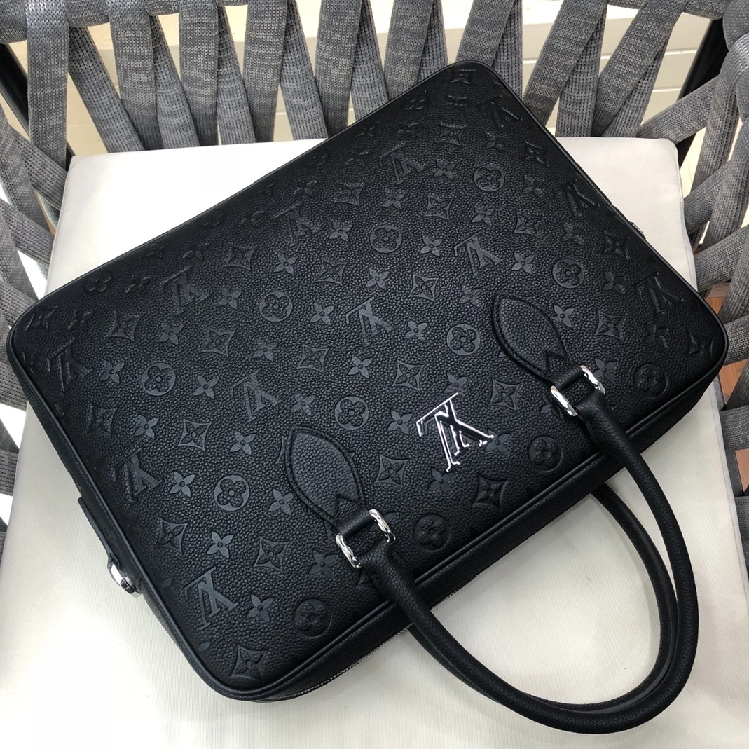 Bold 2207 Louis Vuitton AAA Man Handbags