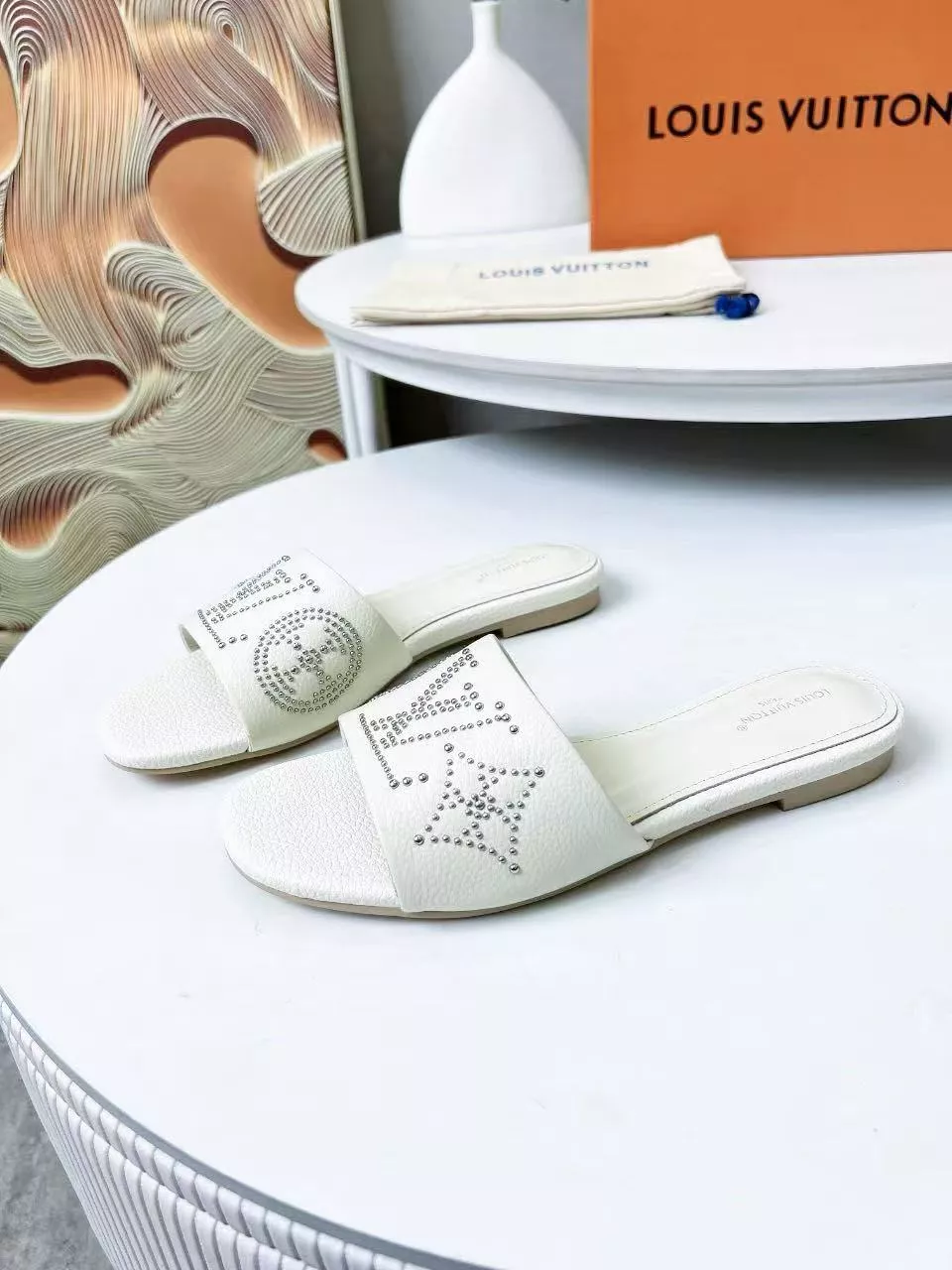 Bold 2531 Louis Vuitton Slippers For Women