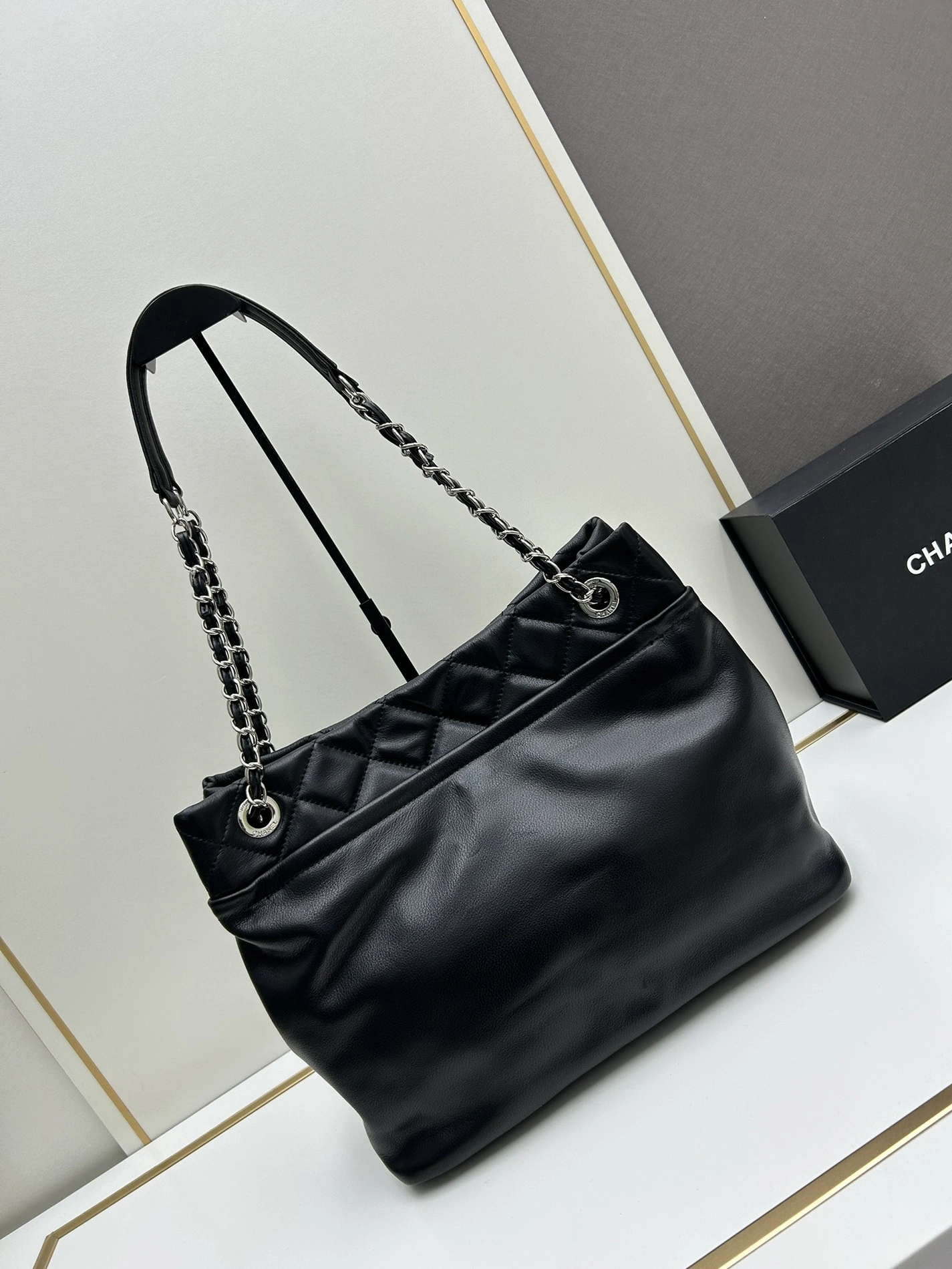 Bold 2588 Chanel AAA Quality Shoulder Bags For Women