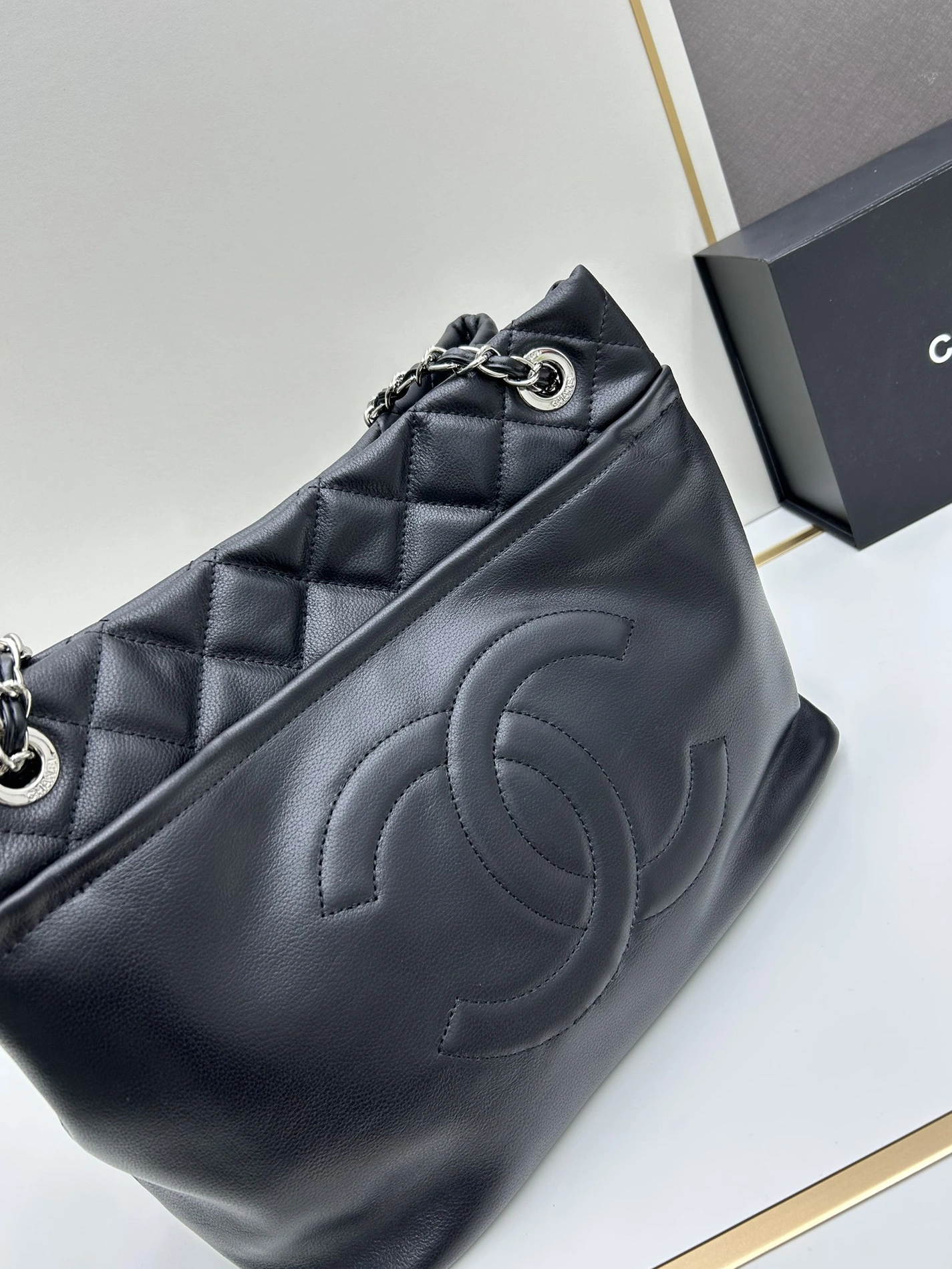 Bold 2588 Chanel AAA Quality Shoulder Bags For Women