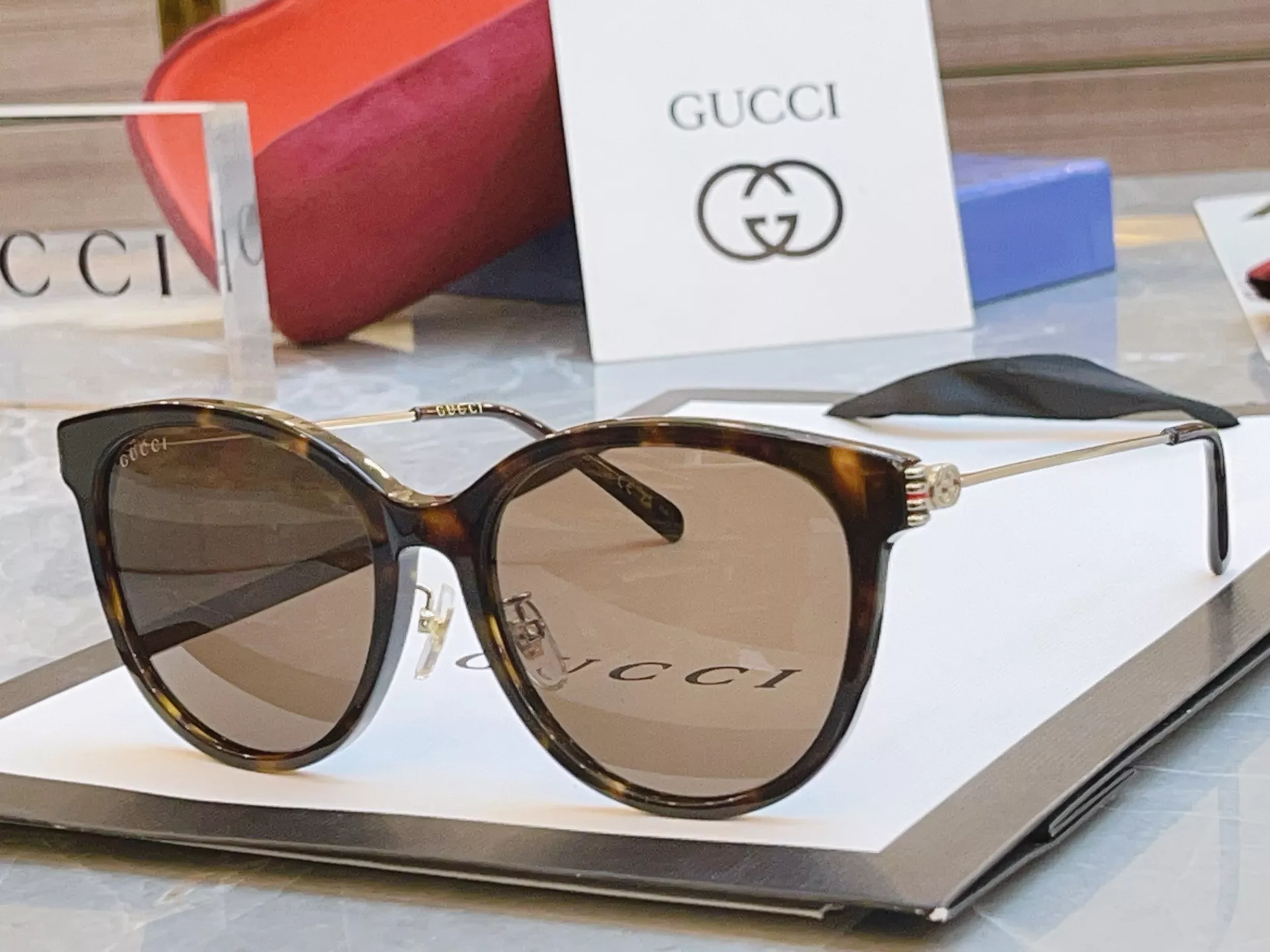 Bold 261 Gucci AAA Quality Sunglasses