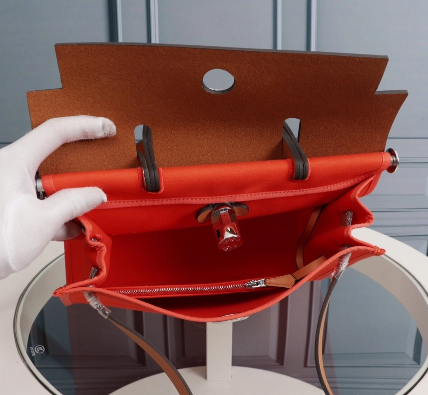 Bold 2716 Hermes AAA Quality Handbags For Women