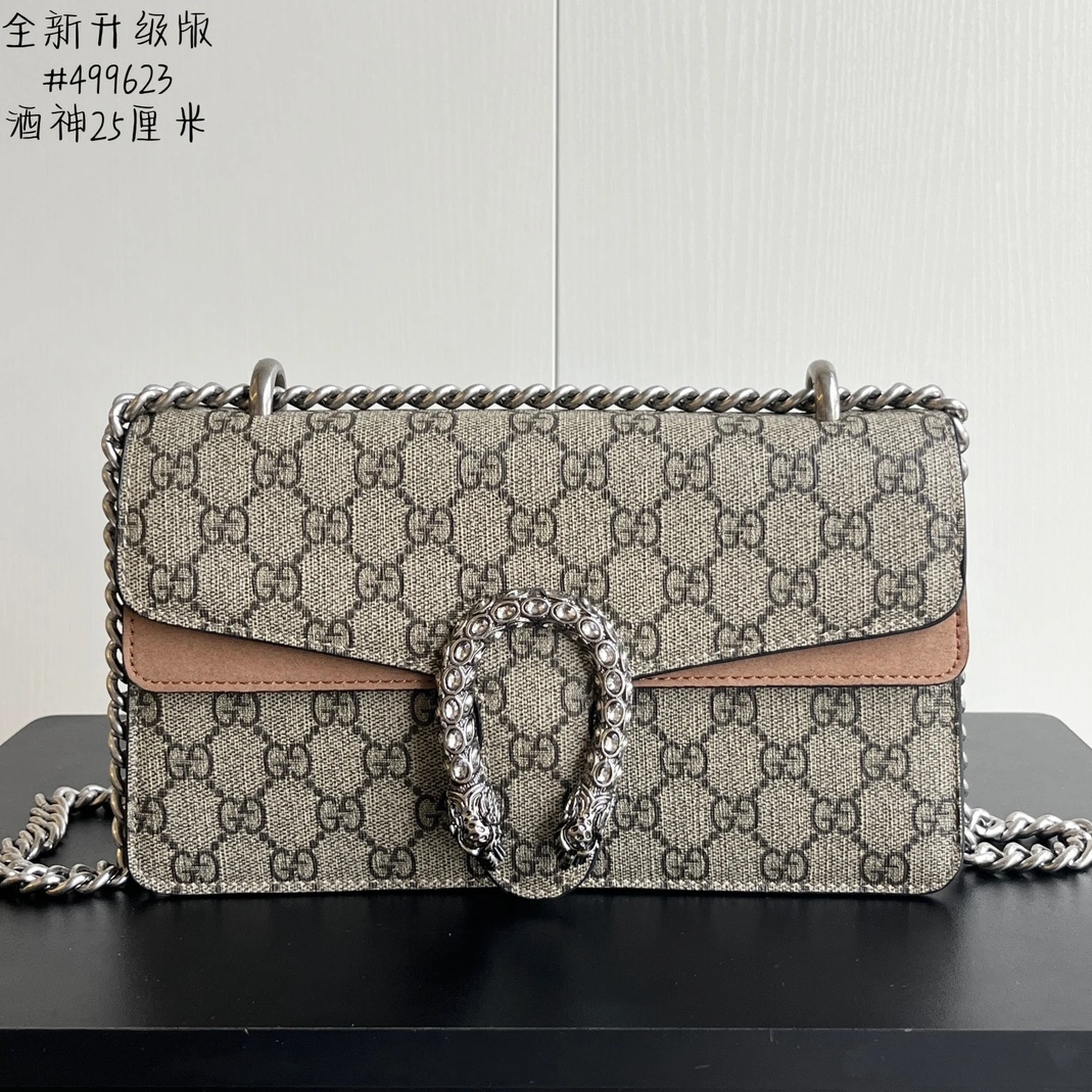 Bold 272 Gucci AAA Quality Messenger Bags For Women