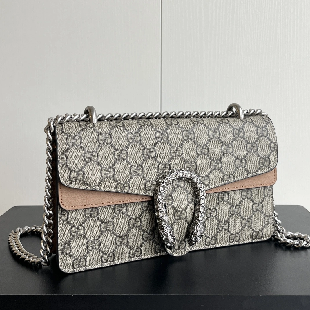 Bold 272 Gucci AAA Quality Messenger Bags For Women