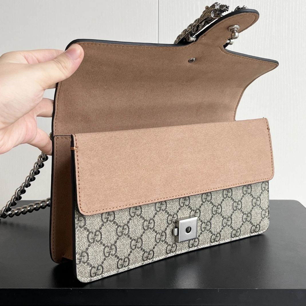 Bold 272 Gucci AAA Quality Messenger Bags For Women