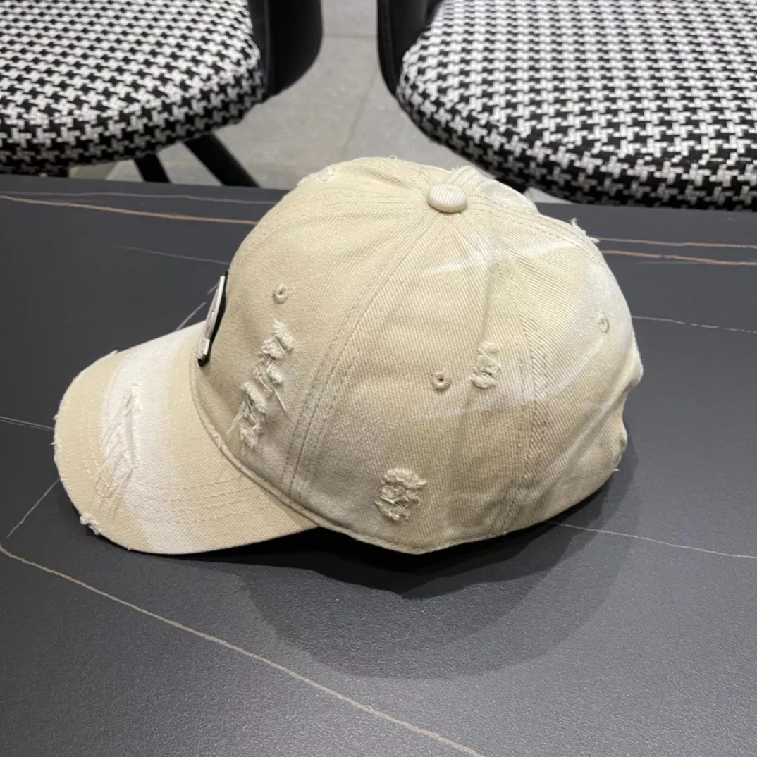 Bold 3030 Moncler Caps