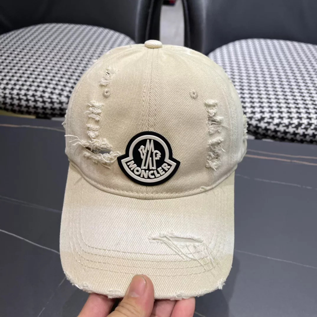 Bold 3030 Moncler Caps