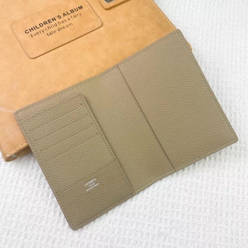 Bold 3168 Hermes Card Case