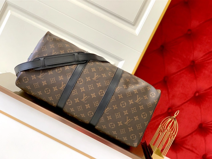 Bold 3411 Louis Vuitton Travel Bags