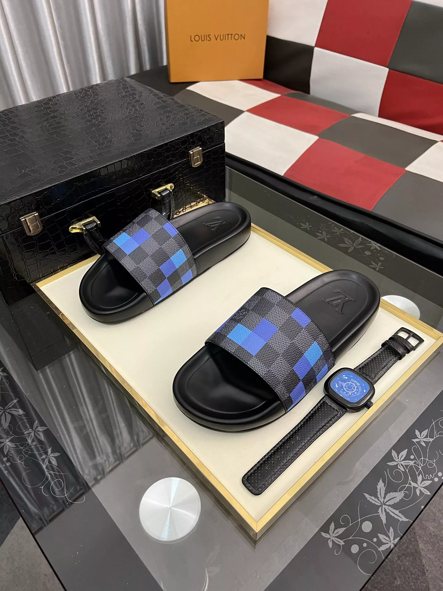 Bold 3530 Louis Vuitton Slippers For Men