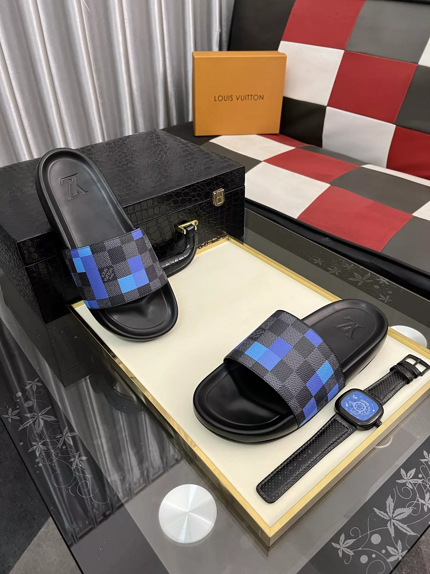 Bold 3530 Louis Vuitton Slippers For Men