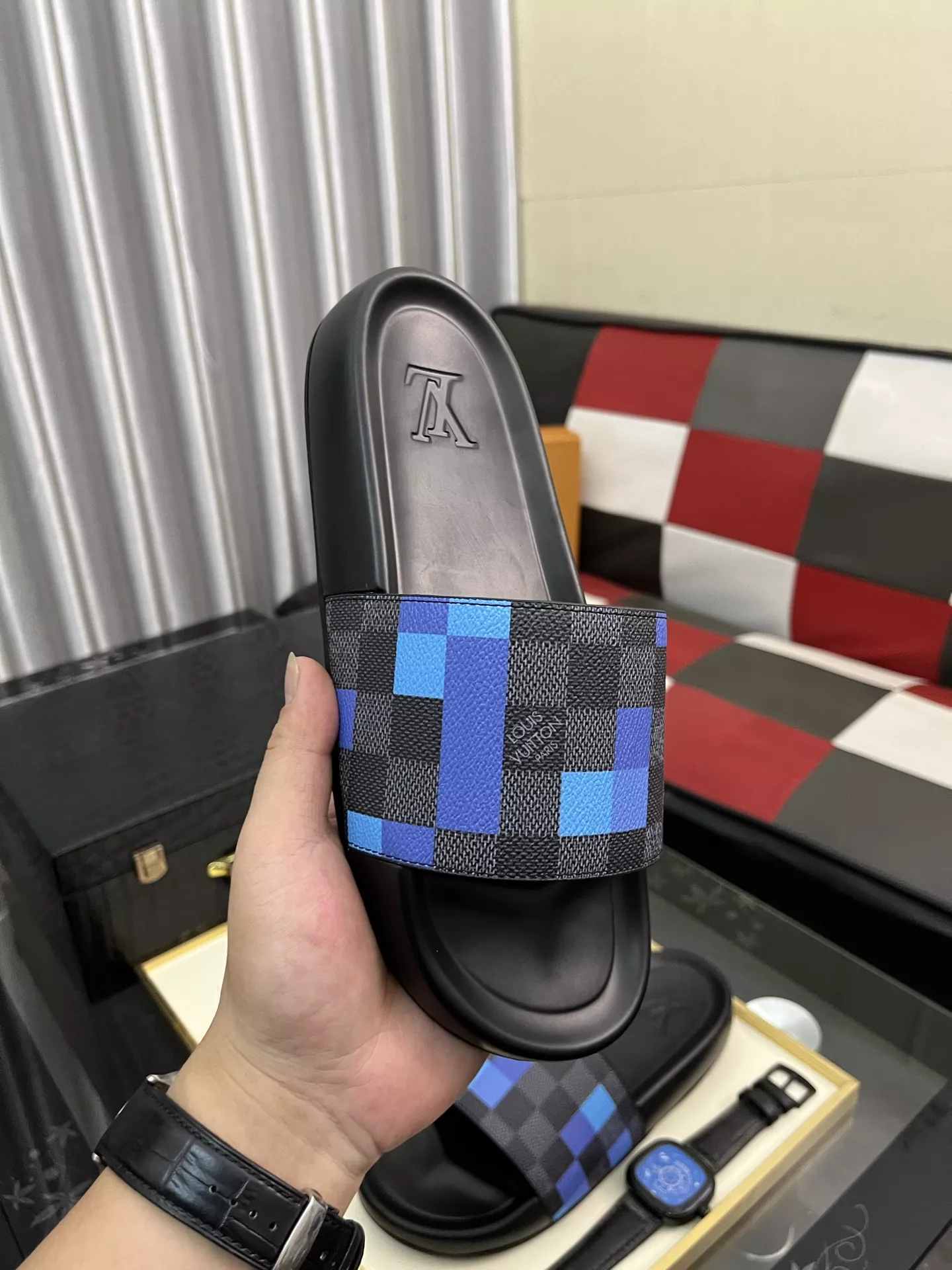 Bold 3530 Louis Vuitton Slippers For Men