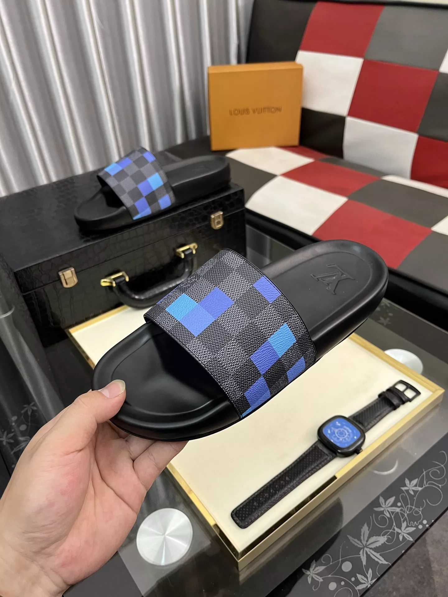 Bold 3530 Louis Vuitton Slippers For Men