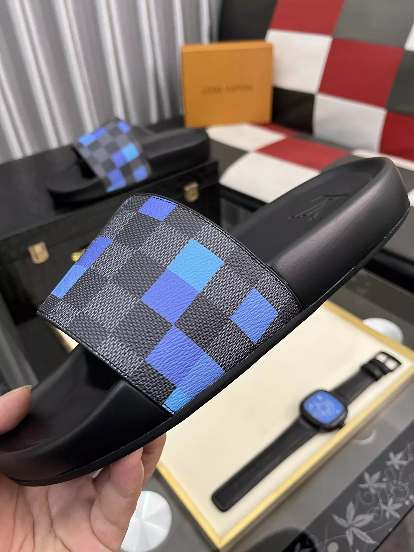 Bold 3530 Louis Vuitton Slippers For Men